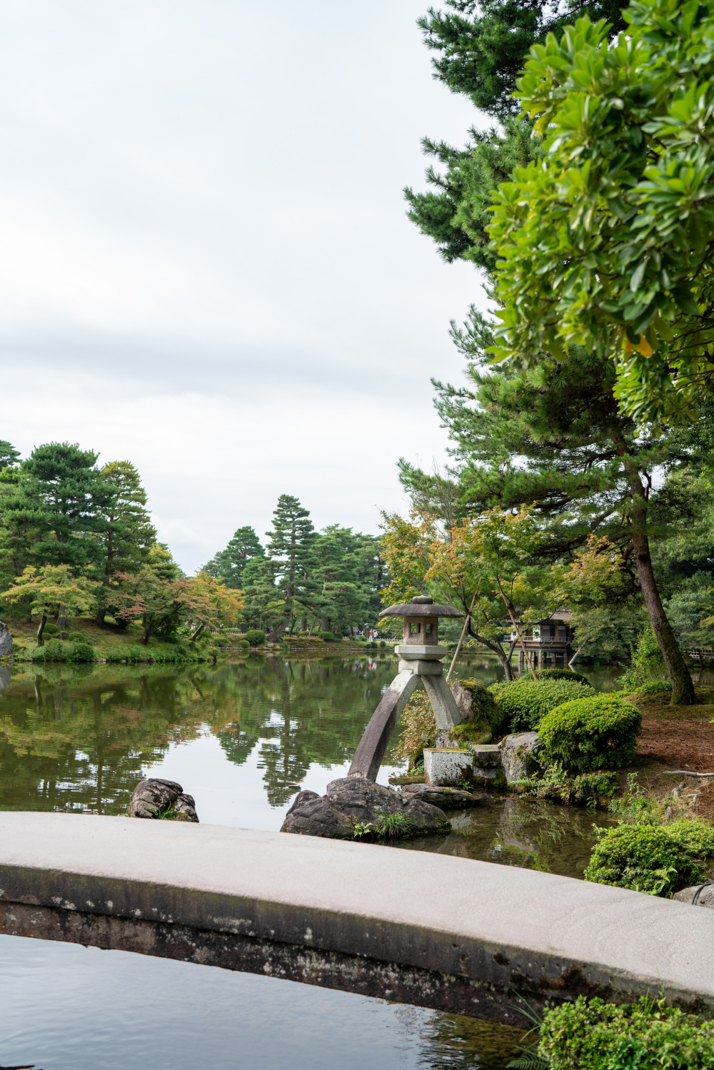 兼六園　徽軫灯籠　