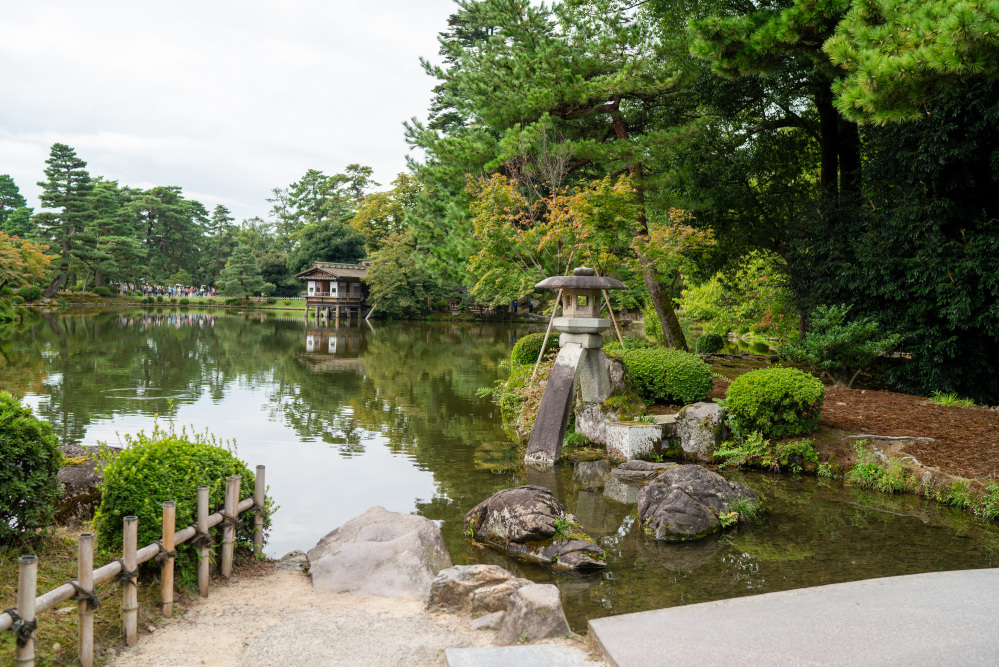 兼六園　徽軫灯籠　　