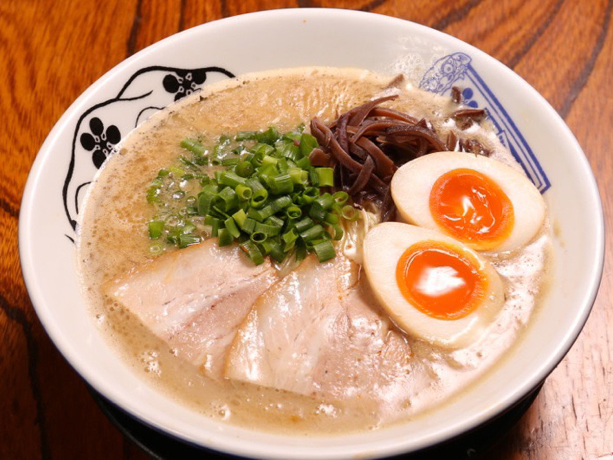 貝香る塩豚骨ラーメン