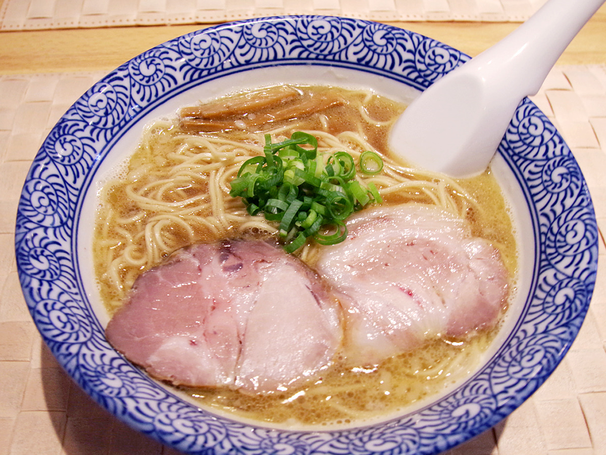 定番の「醤油ラーメン」