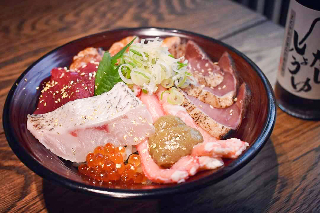 カニとのどぐろ入り豪華絢爛丼（冬季限定）