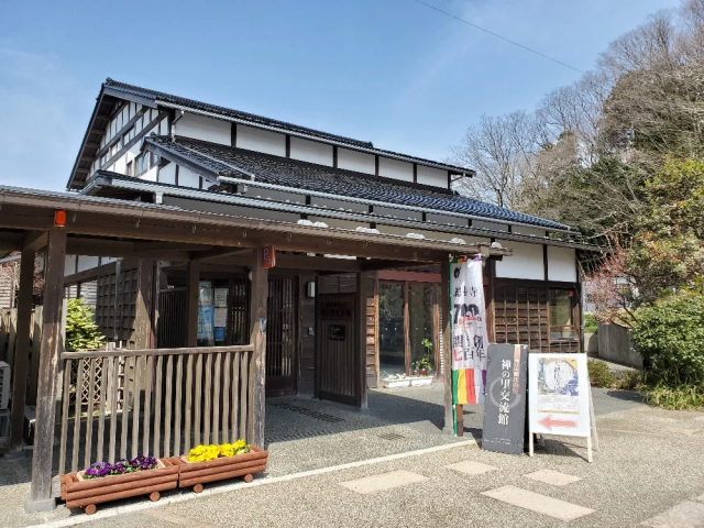 総持寺通り仮設商店街