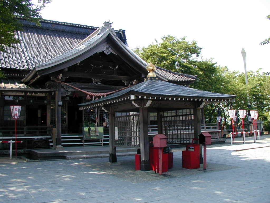 倶利迦羅不動寺　山頂本堂