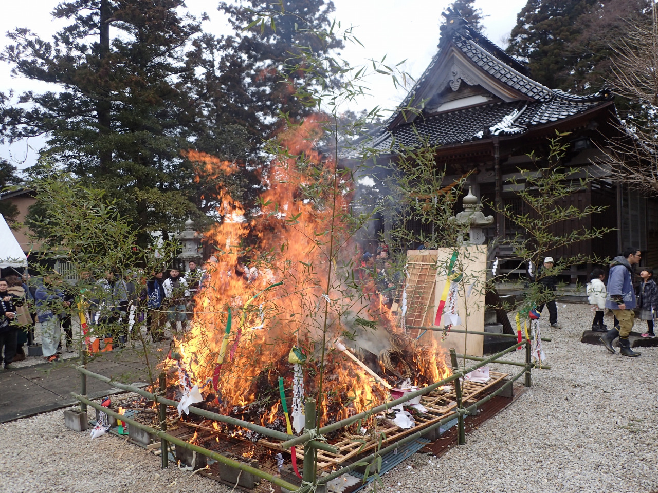 田鶴浜左義長祭り